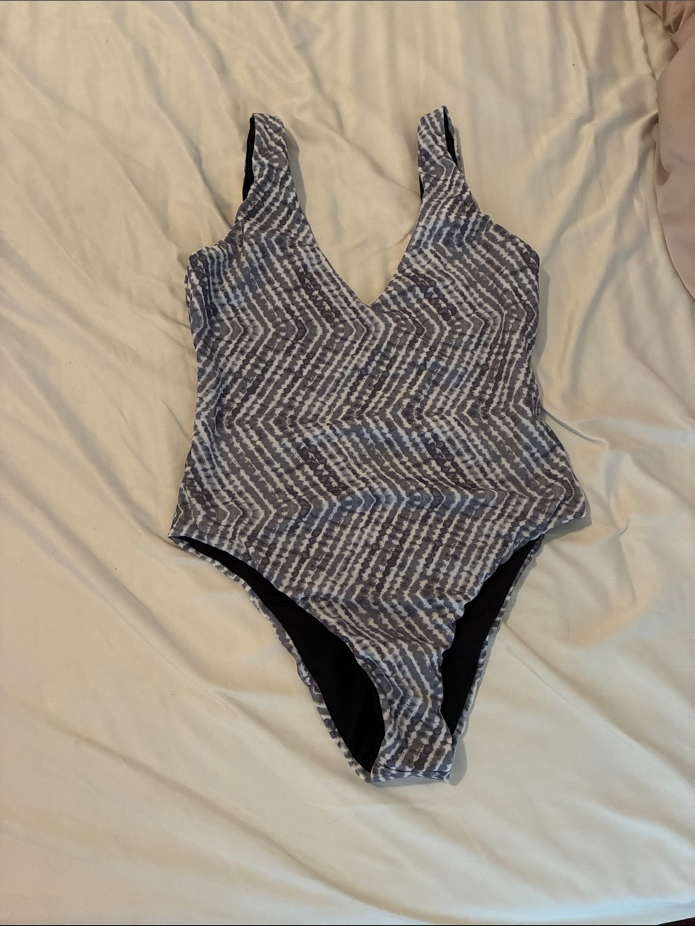 Leith Gray Patterned V-Neck One-Piece Swimsuit